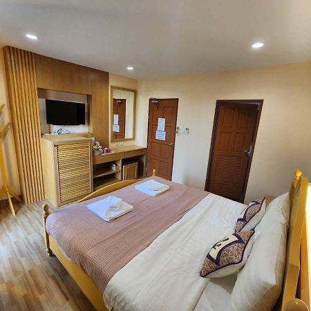 Alaita Hostel Patong Εξωτερικό φωτογραφία
